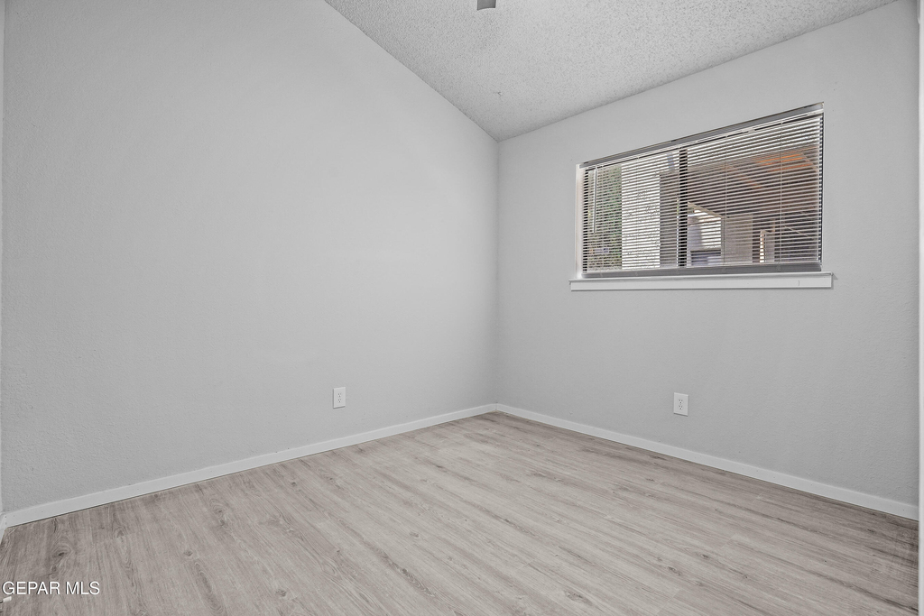 10720 Chert Street - Photo 24