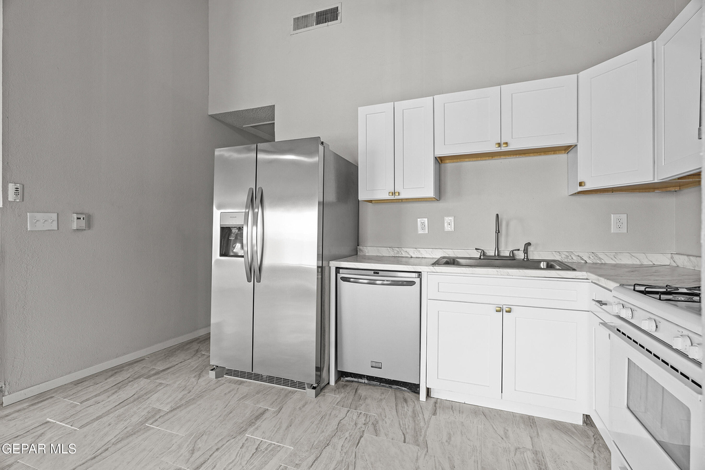 10720 Chert Street - Photo 16