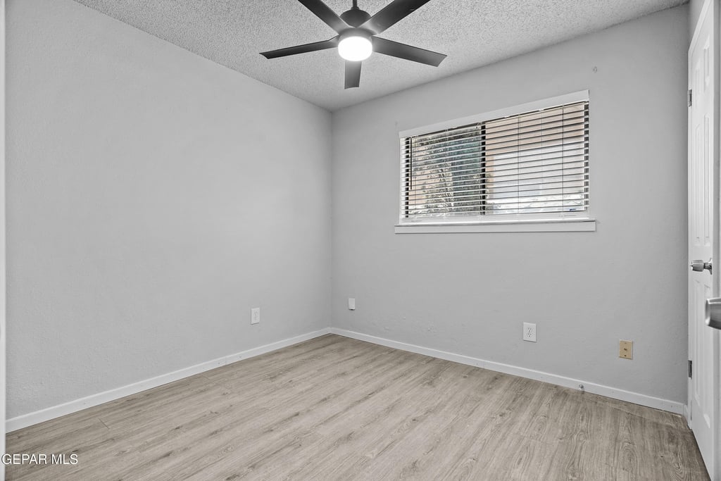 10720 Chert Street - Photo 22