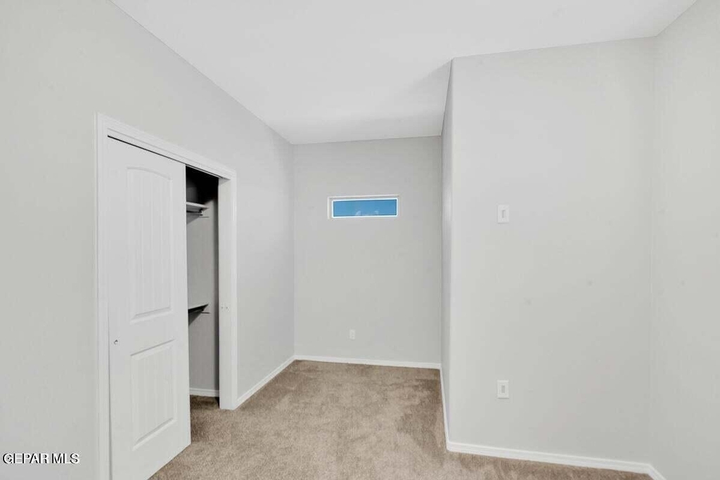 12661 Kingsbury Avenue - Photo 12
