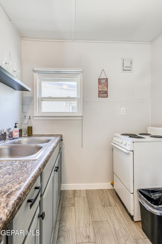 2729 Pershing Drive - Photo 16