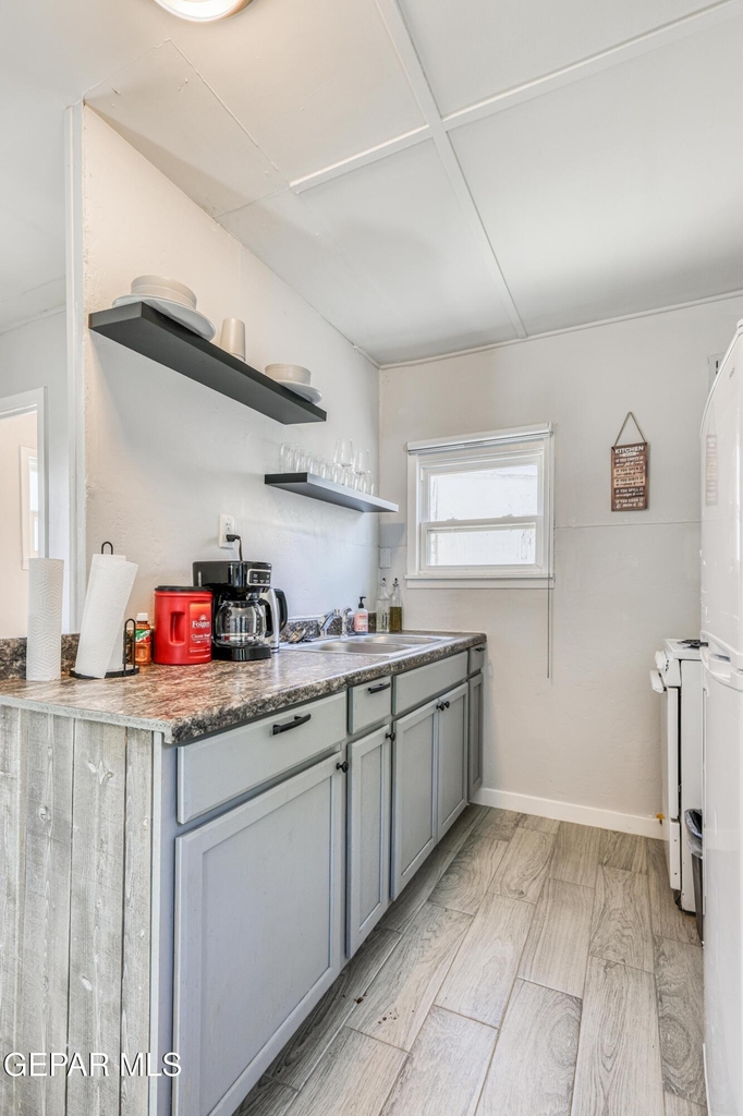 2729 Pershing Drive - Photo 13