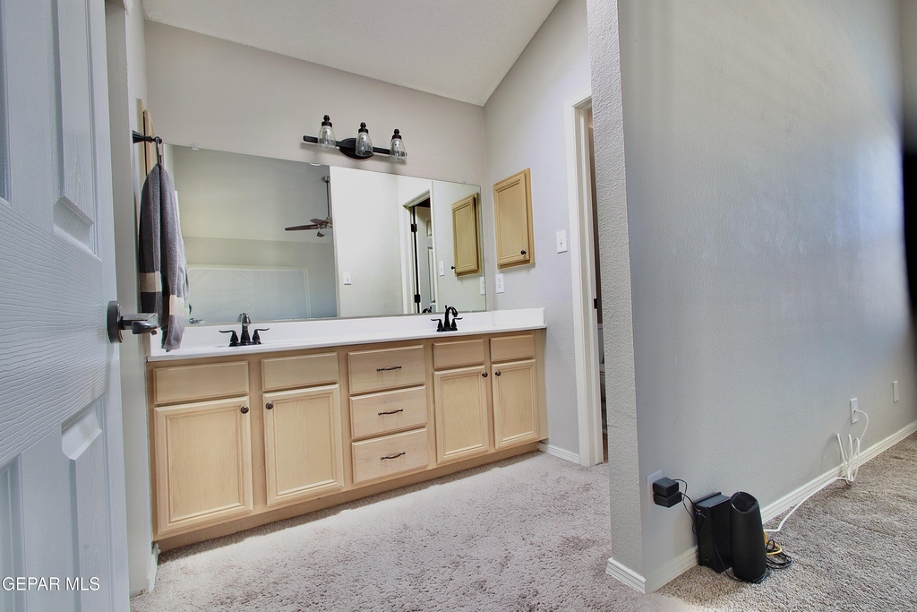 12229 Kingsgate Court - Photo 33