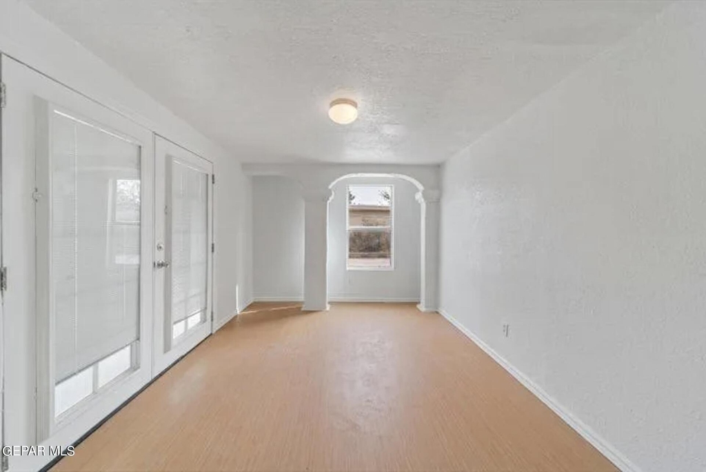 7632 Franklin Drive - Photo 3