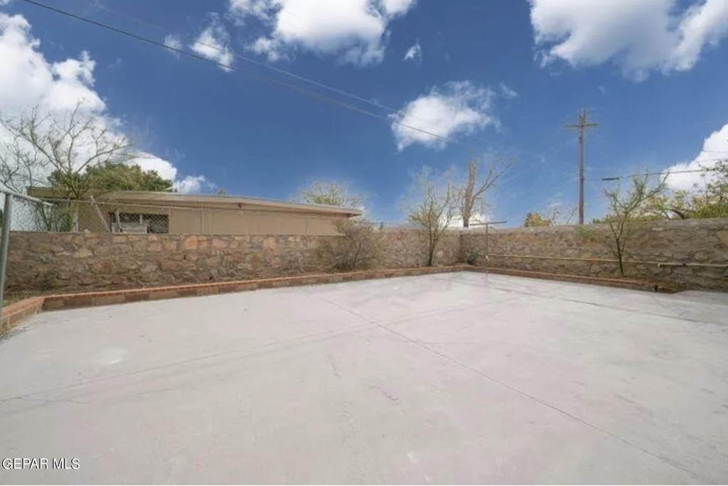 7632 Franklin Drive - Photo 7