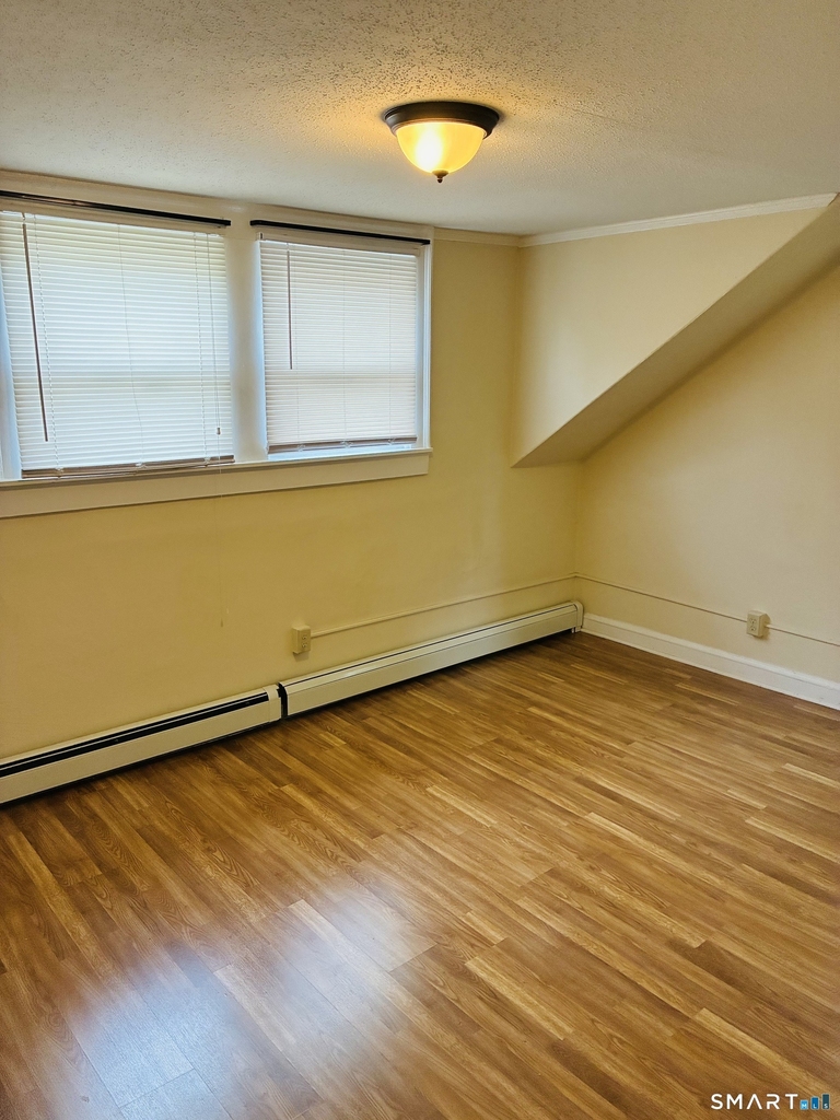 633 Norwich Road - Photo 9