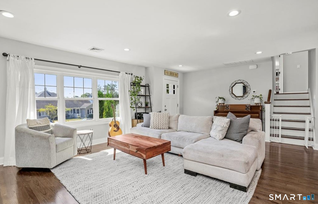 118 Brooklawn Terrace - Photo 1