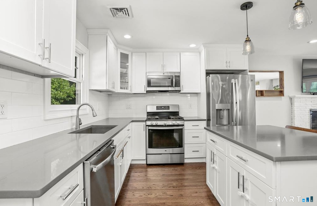 118 Brooklawn Terrace - Photo 4