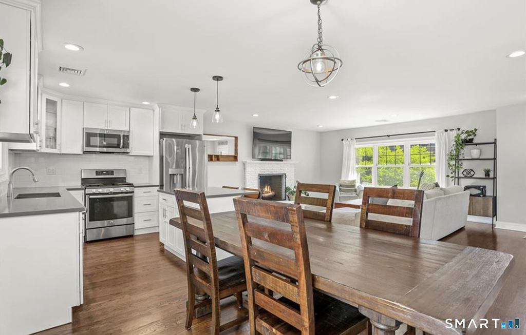 118 Brooklawn Terrace - Photo 3