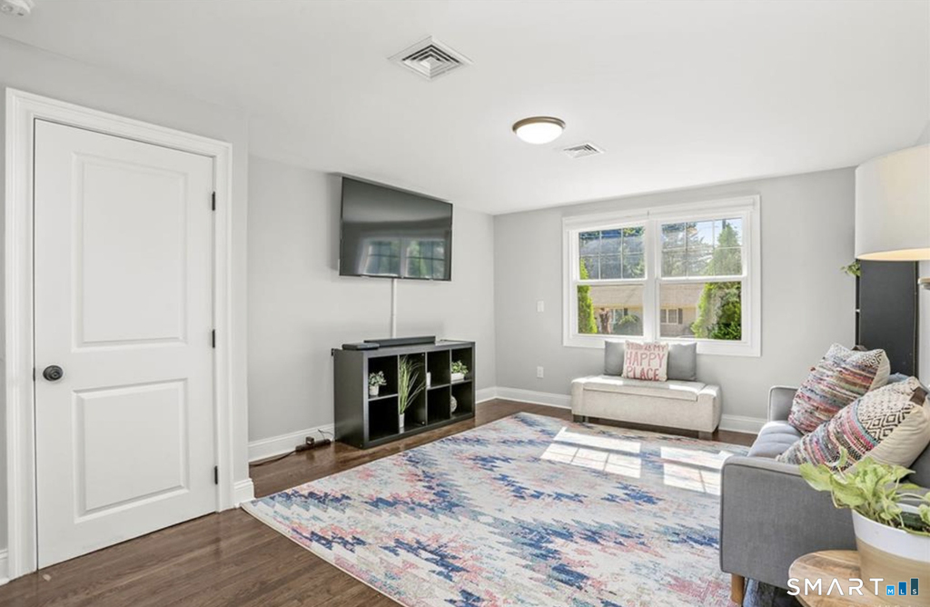 118 Brooklawn Terrace - Photo 5
