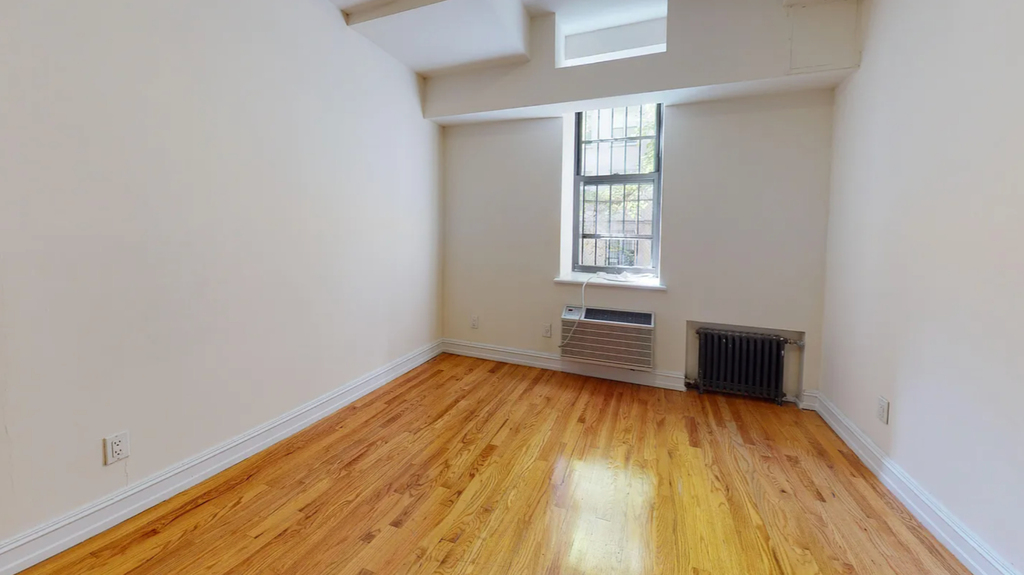  East 78th Street - Photo 3