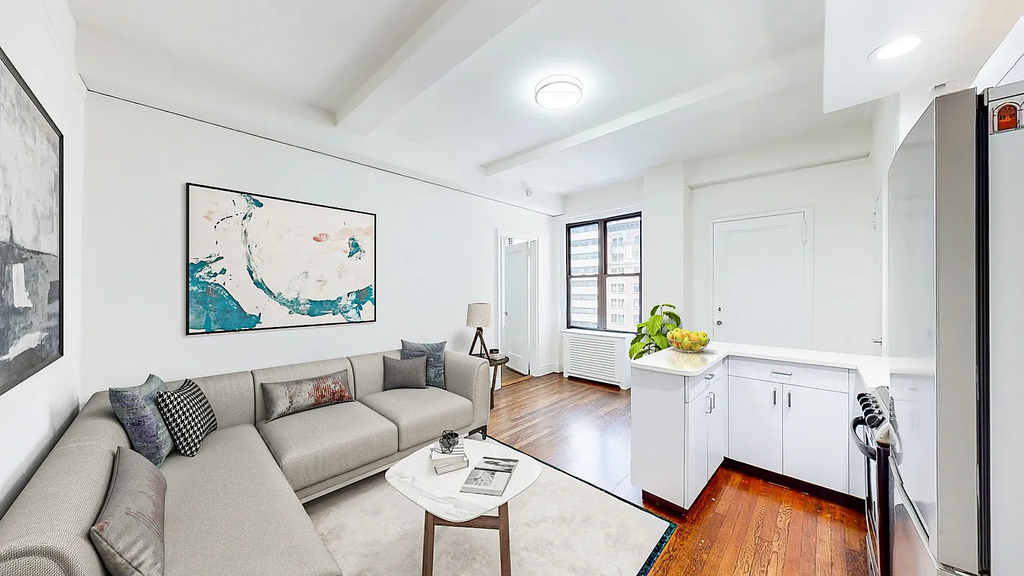 East 46th Street - Photo 1