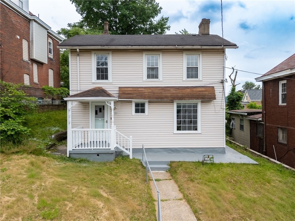 160 Hazelwood - Photo 0