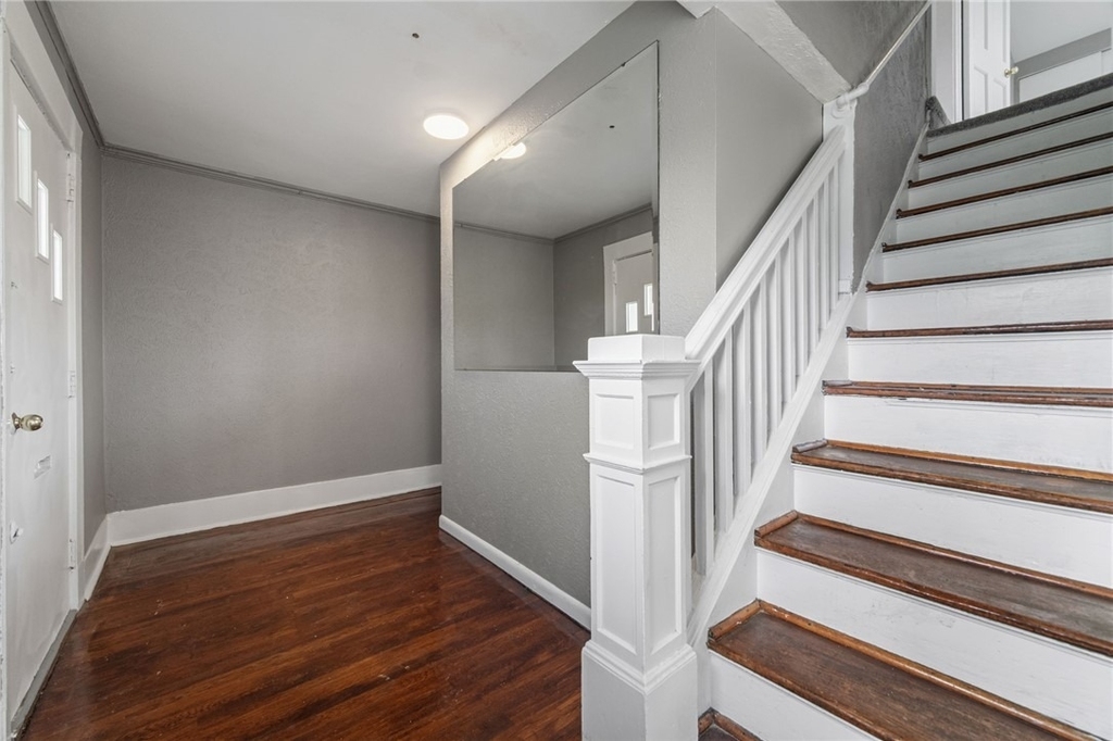 160 Hazelwood - Photo 3