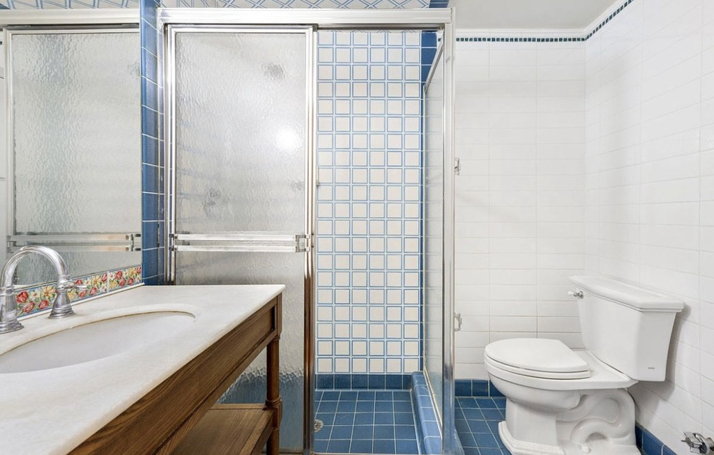 212 East 11th Street - Photo 10