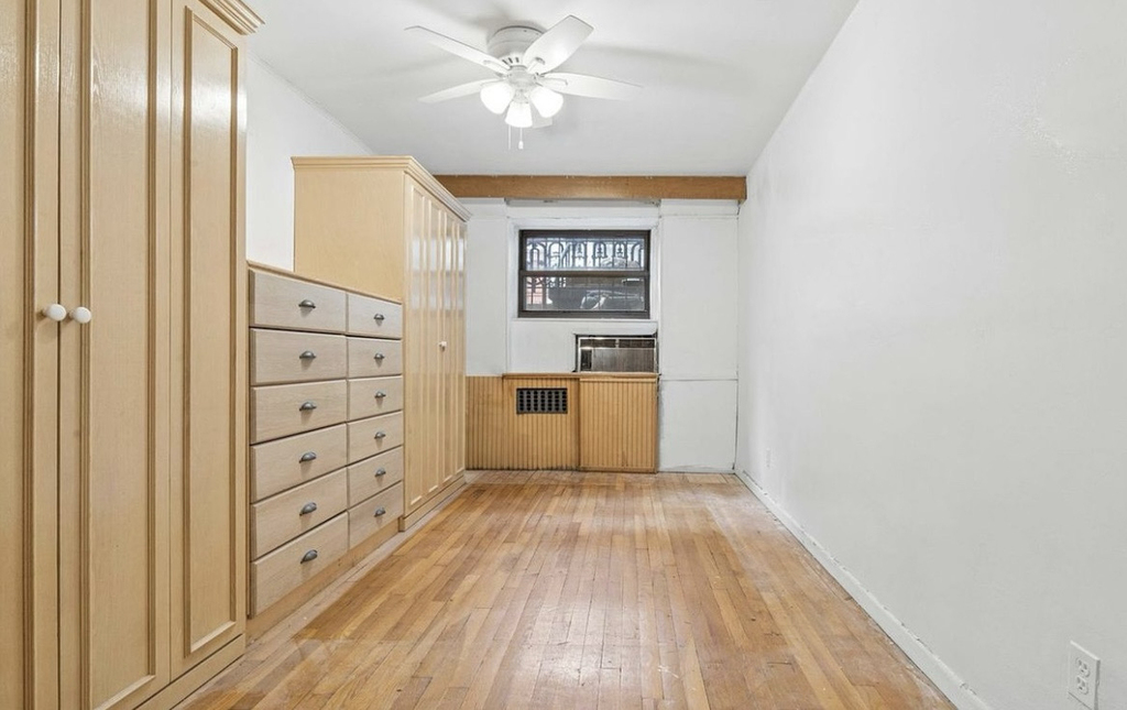 212 East 11th Street - Photo 7