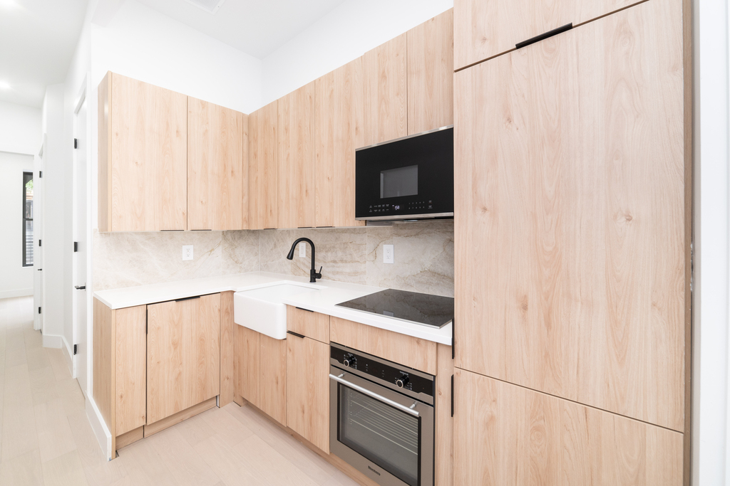 47 St Marks Place - Photo 5