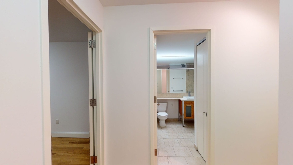10 Hanover Square - Photo 3