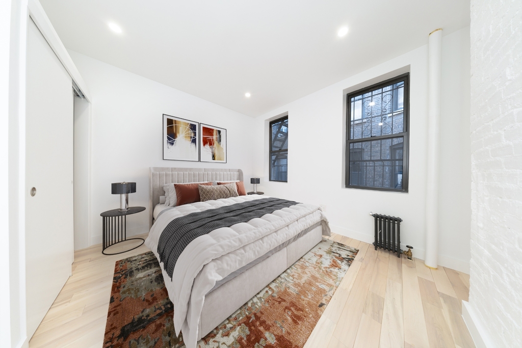 703 9th Avenue - Photo 4