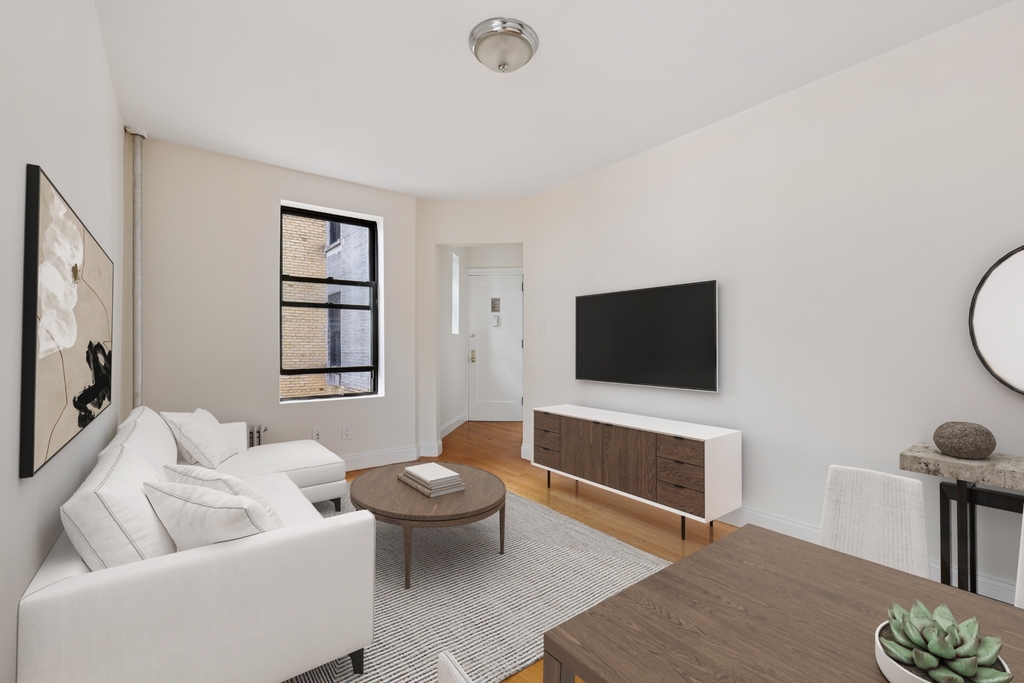 West 11th Street - Photo 0