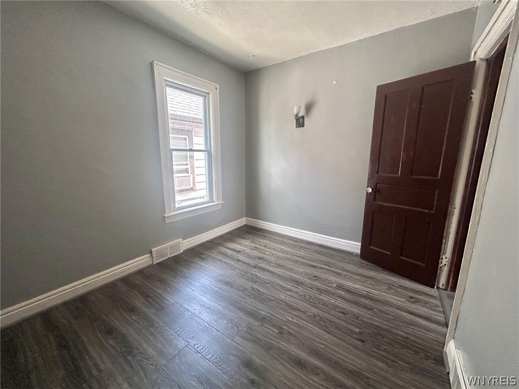 151 Amber Street - Photo 6