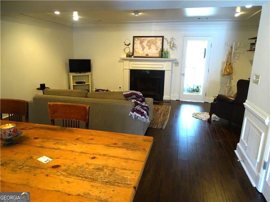 410 Forestgate Court - Photo 8