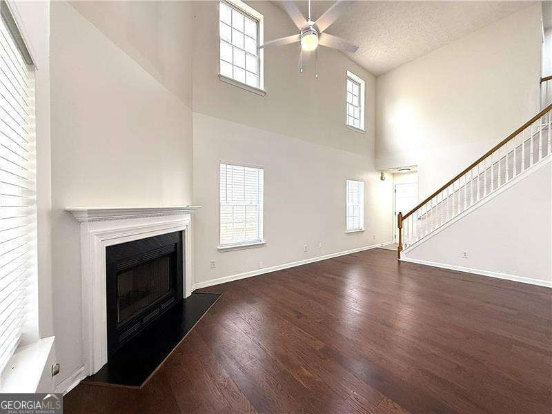 2150 Lexington Lane - Photo 2