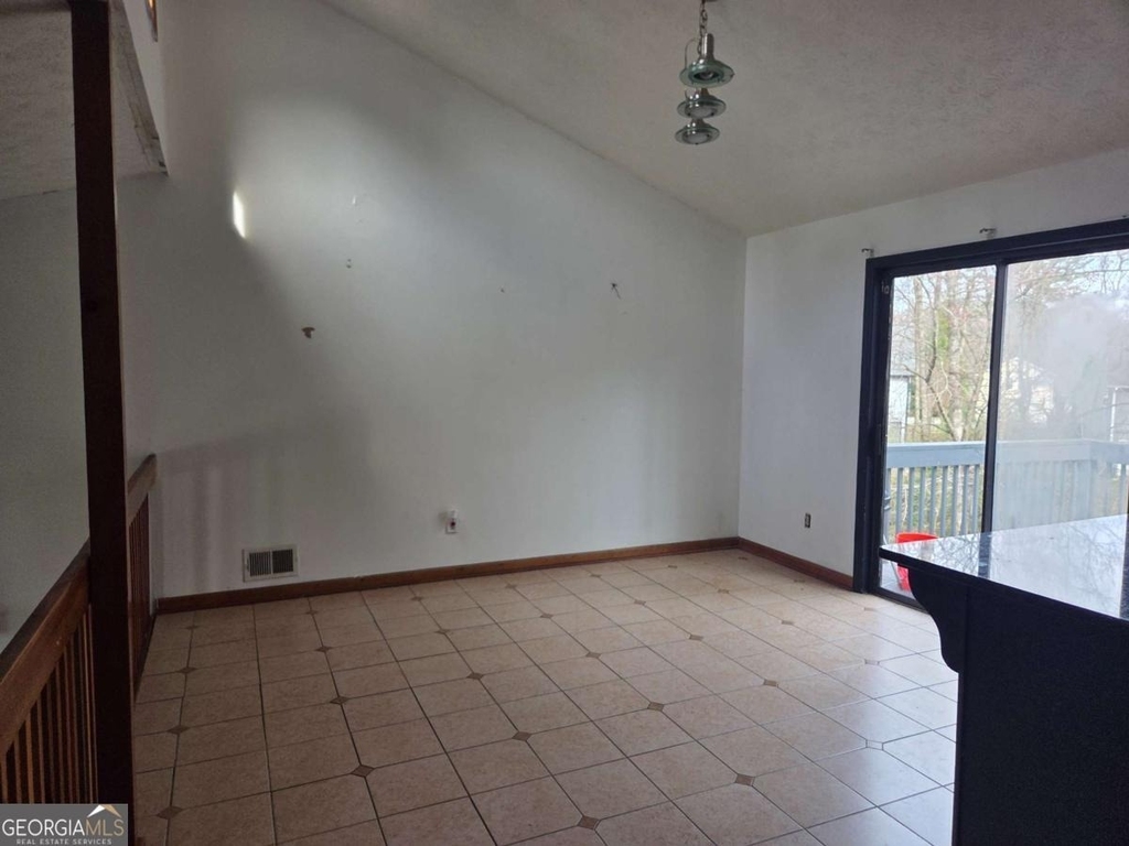 5625 Princeton Oaks Drive - Photo 3