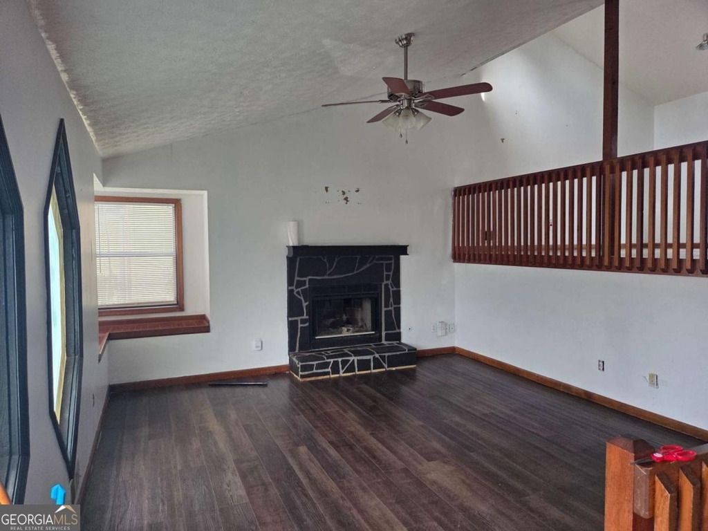 5625 Princeton Oaks Drive - Photo 2