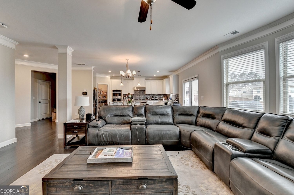 5525 Nesmith Court - Photo 11