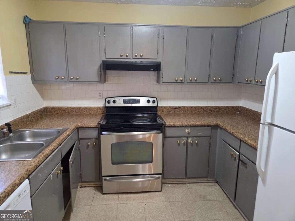 897 A Six Oaks Circle - Photo 1