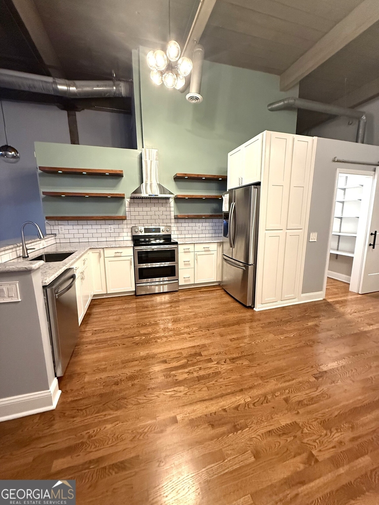 210 Walker Street Sw - Photo 4