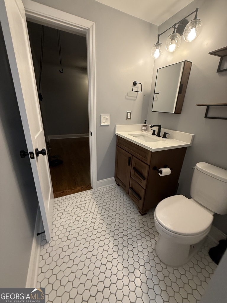 210 Walker Street Sw - Photo 9