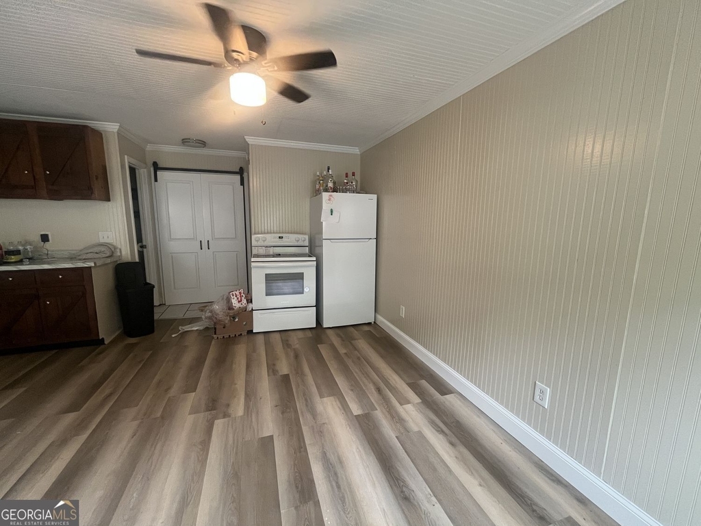 10909 Fincher Road - Photo 2