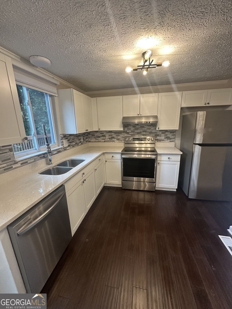 2205 Mill Wood Court - Photo 8