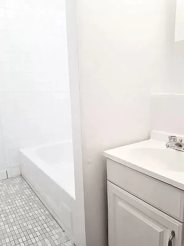 217 East 29th Street - Photo 4