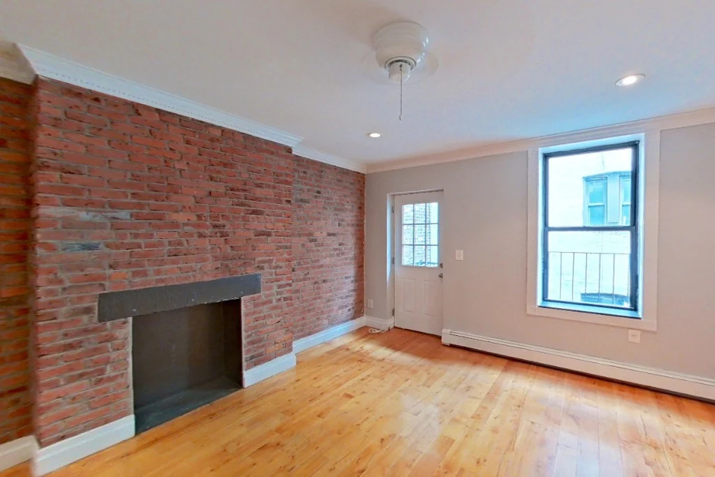 40 Avenue B - Photo 0