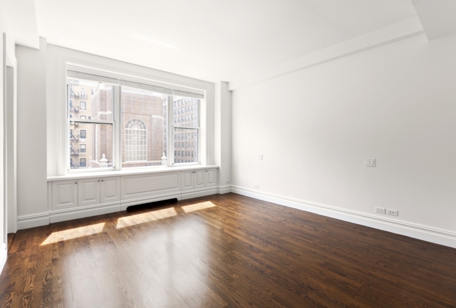 East 80th Street - Photo 5