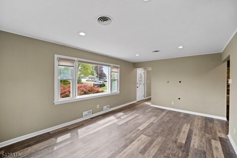 49 Louis Ave - Photo 3