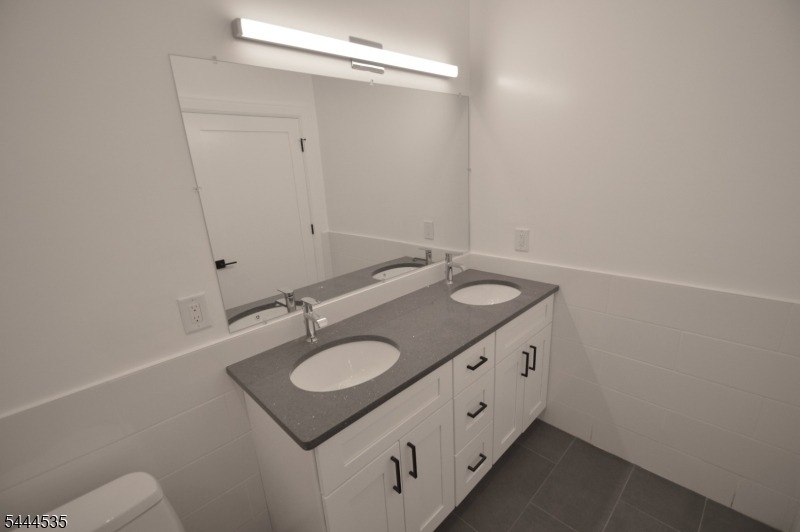 340 Millburn Ave - Photo 10