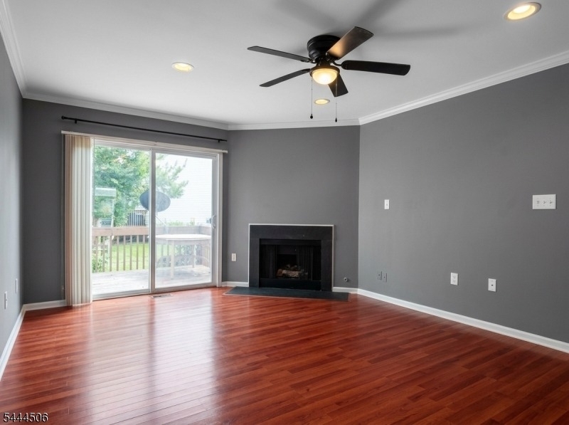 10 Dina Ln - Photo 3