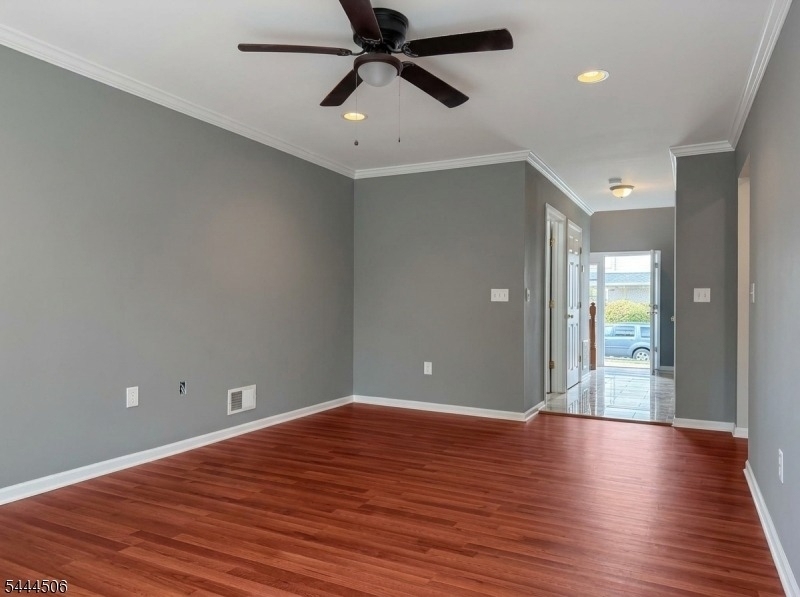 10 Dina Ln - Photo 4