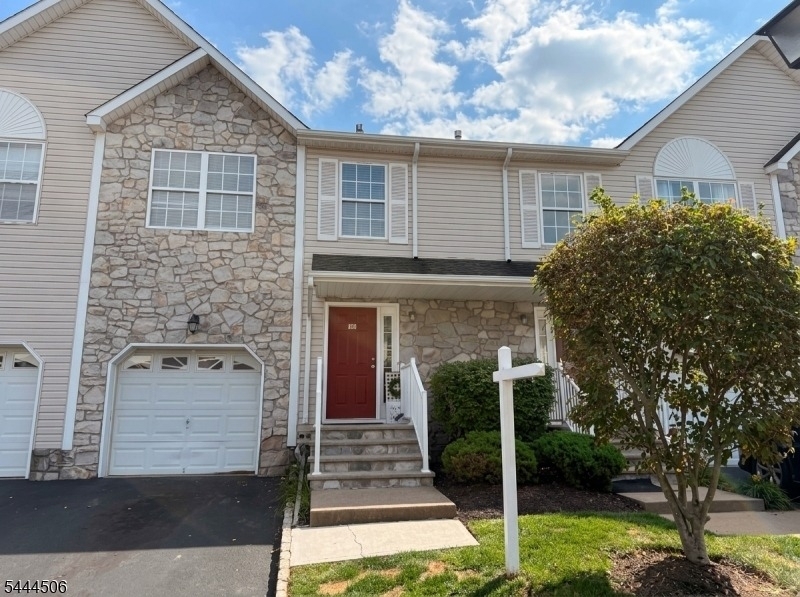 10 Dina Ln - Photo 0