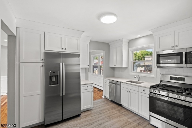 227 N 11th St - Photo 5