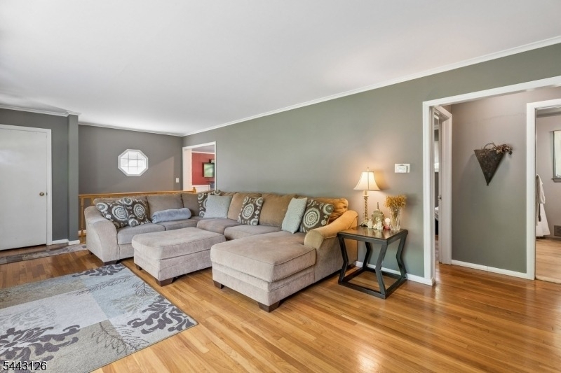 203 Dorchester St - Photo 2