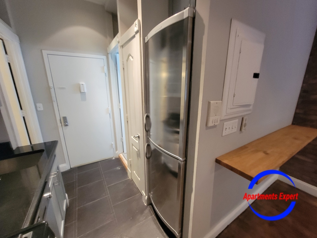 248 Mott Street - Photo 2