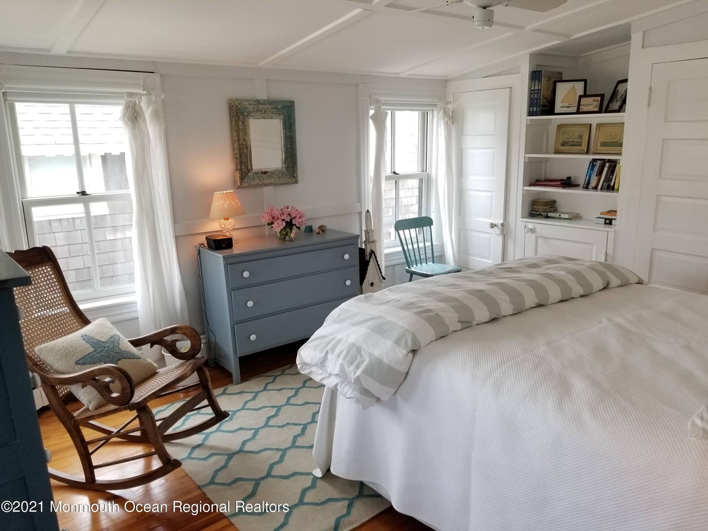 6 Heck Avenue - Photo 13