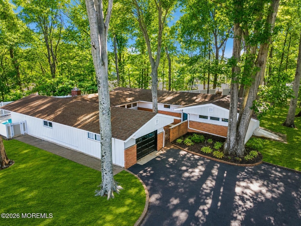 10 Woodland Terrace - Photo 0