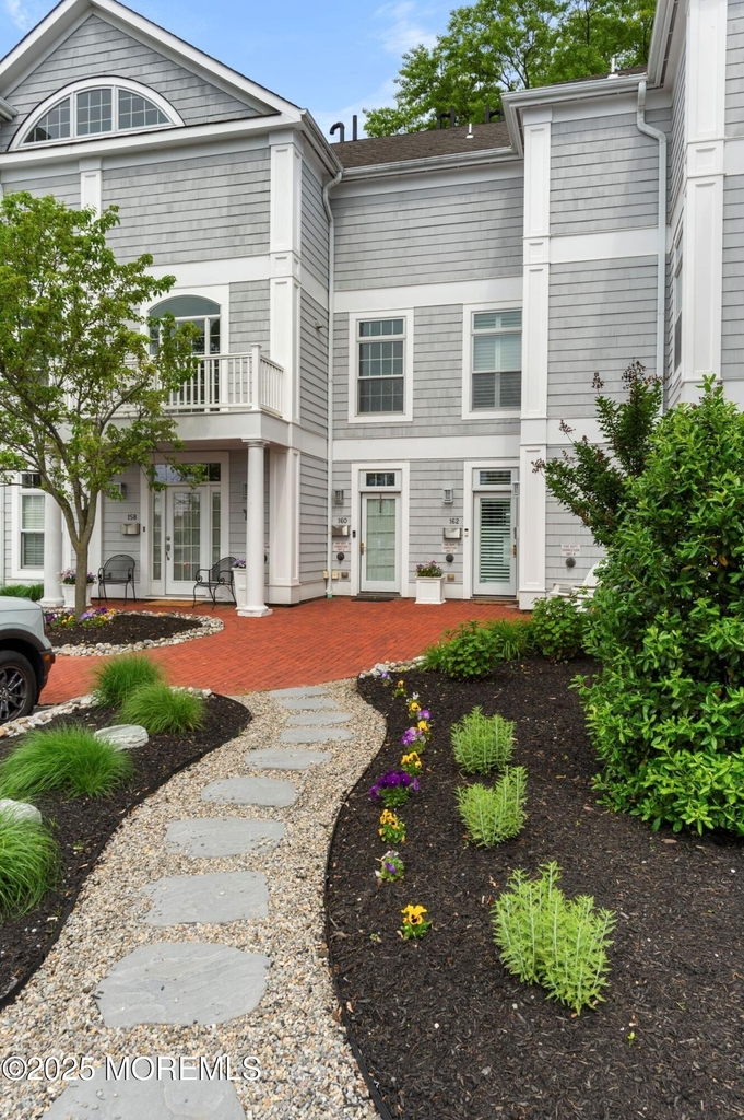 162a Main Street - Photo 2
