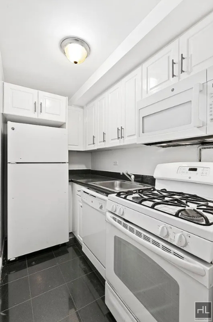 East 12th Street - Photo 2